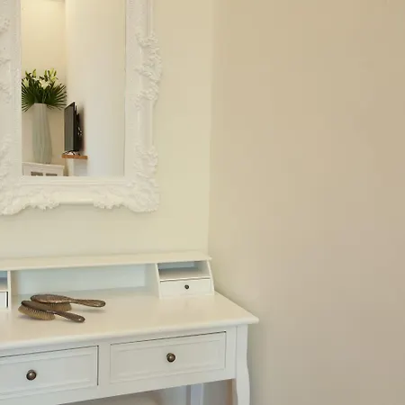 بيت ضيافة Innsiderome