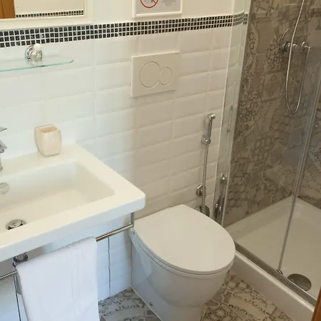 Guest house Innsiderome