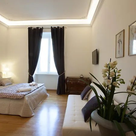 Innsiderome بيت ضيافة 4*