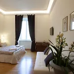 Innsiderome بيت ضيافة 4*