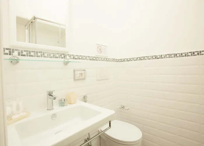 Πανσιόν Innsiderome 4*