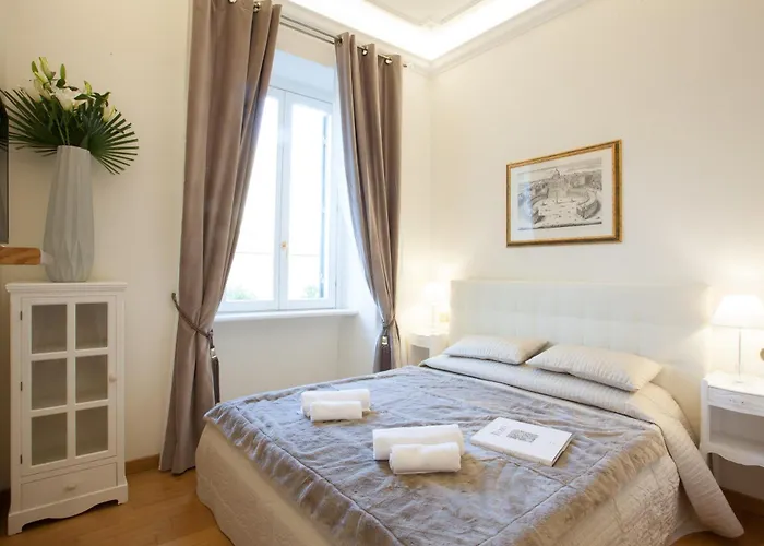 Innsiderome Πανσιόν 4*